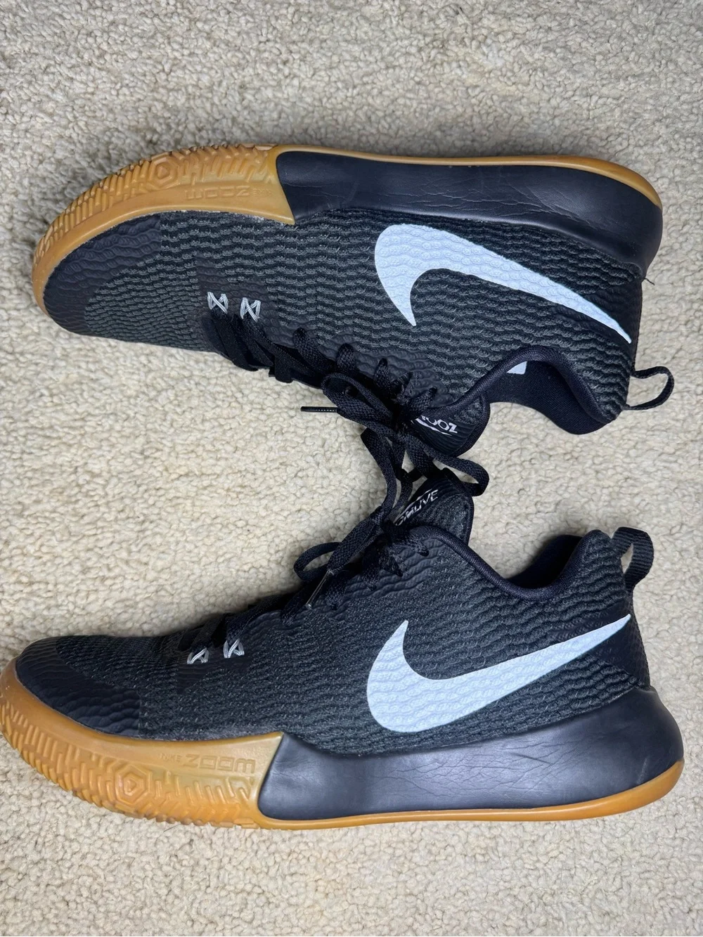 Nike Zoom Live 2 Mens Black Gum Sole Running Sneakers Size 9.5